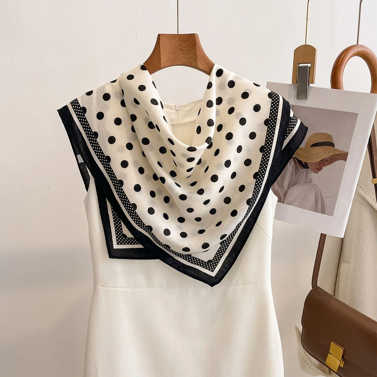 Luxury Polka Dot Printed Squar - Face Scarf Mask avis et prix