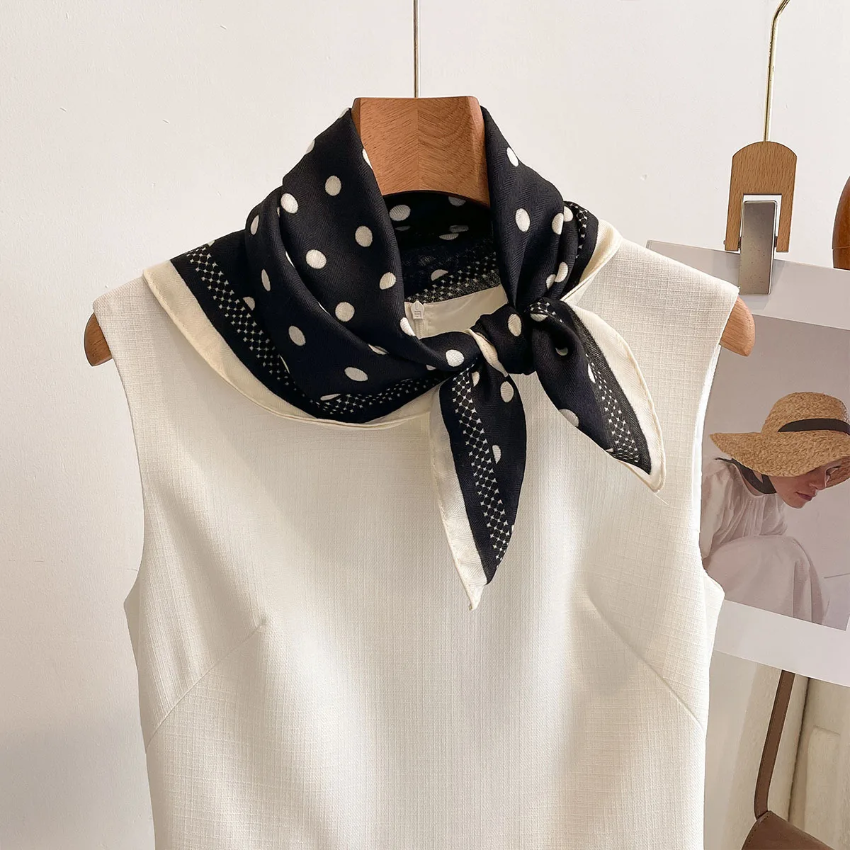 Luxury Polka Dot Printed Squar - Face Scarf Mask avis et prix