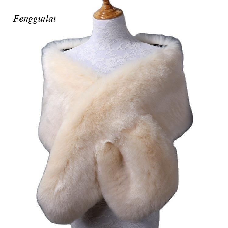 Women's White Faux Fur Shawl B - Stole Wedding Shawl avis et prix