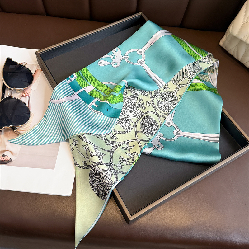 Women's Double-sided Print Sil - Ascot Neck Scarf avis et prix