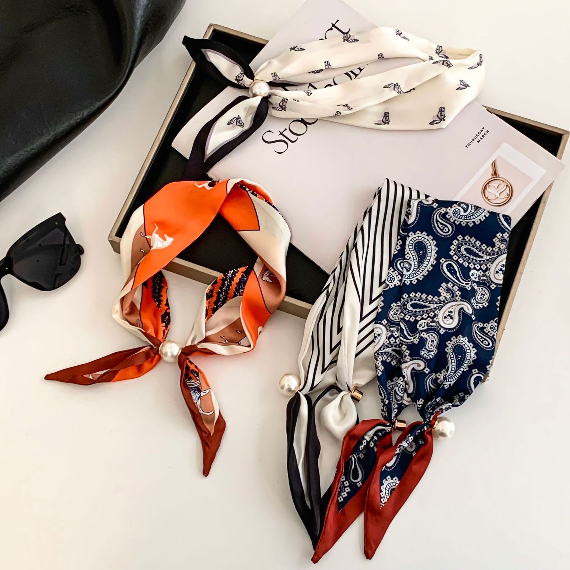 Cashew Flower Silk Scarf Effor - Ascot Neck Scarf avis et prix