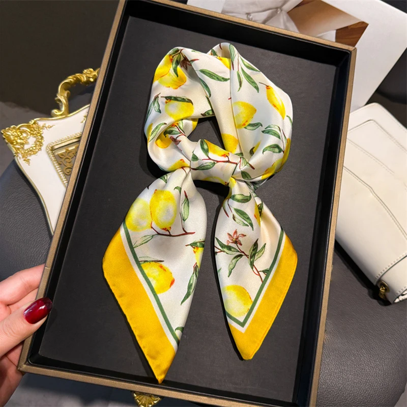 70cm Square Lemon Print Yellow - Face Scarf Mask avis et prix