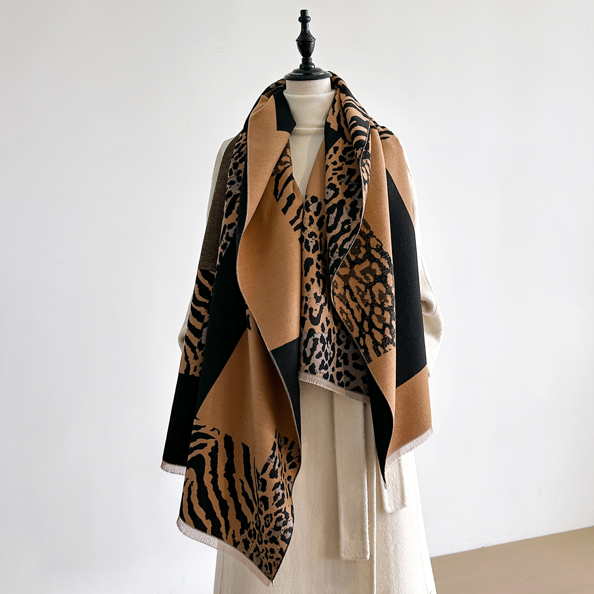 New Brand Elegance Two-Sided L - Woven Scarf Blanket avis et prix