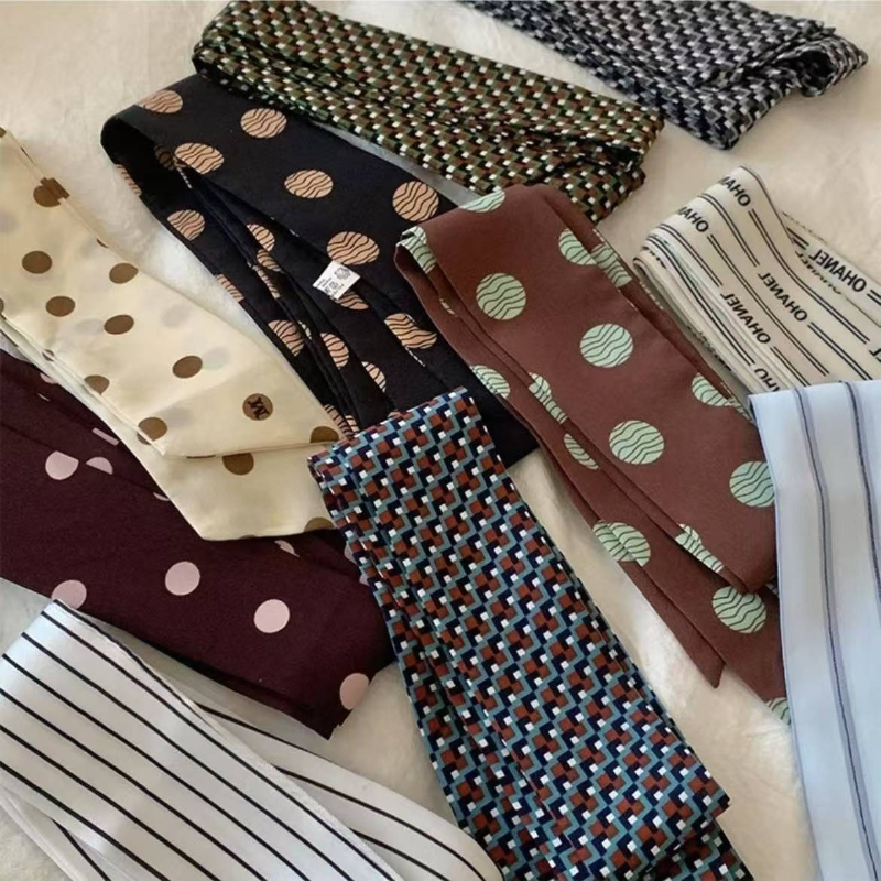 Polka Dot and Striped Print Sc - Silk Tie Striped avis et prix