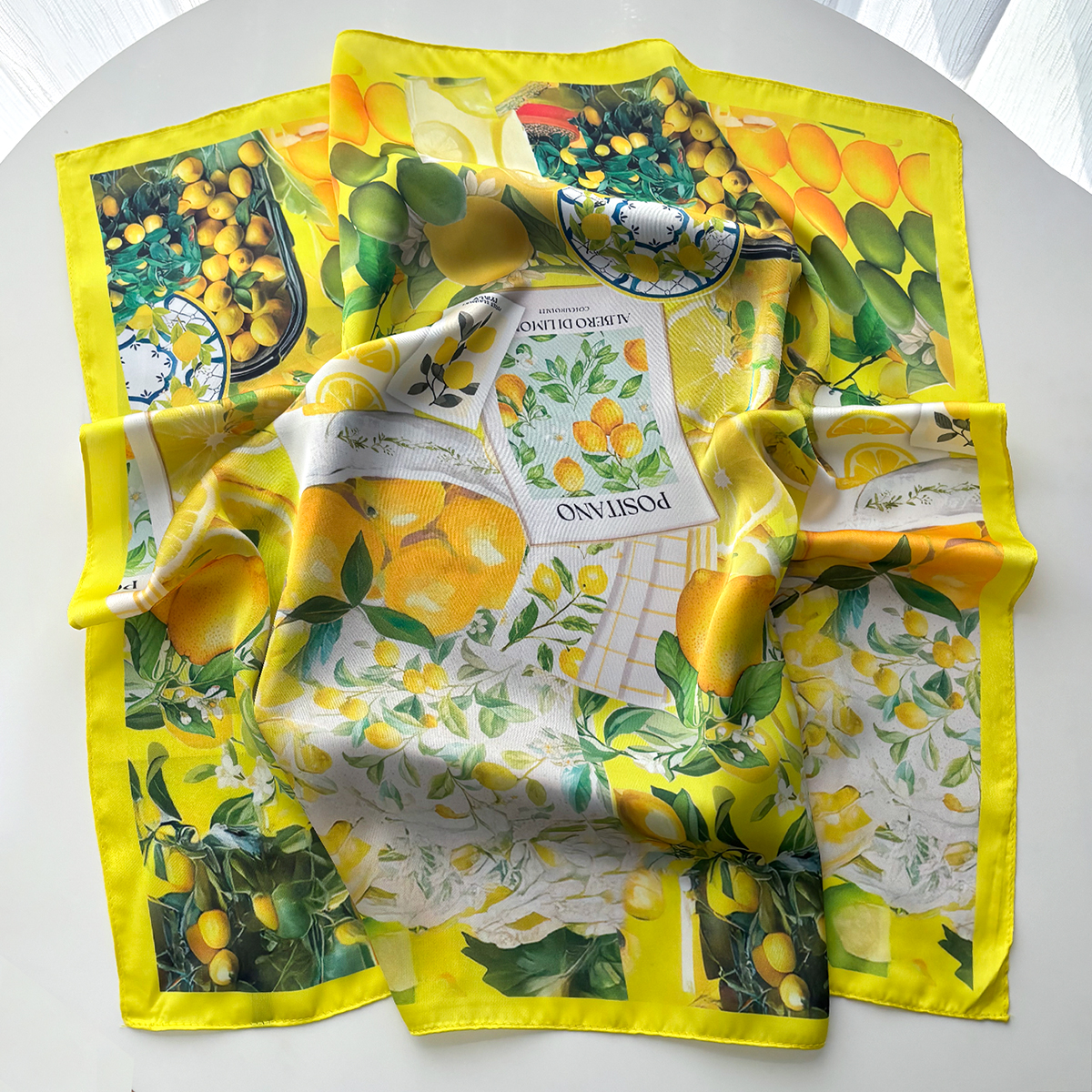 Luxury Floral Square Scarf Sof - Silk Neck Scarf avis et prix